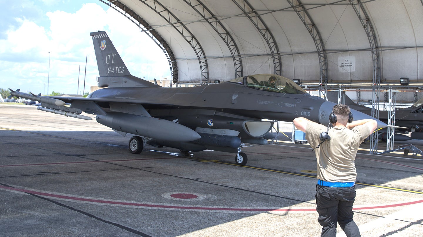 2021年6月，一架F-16C战机被分配到内利斯空军基地第84测试评估中队。